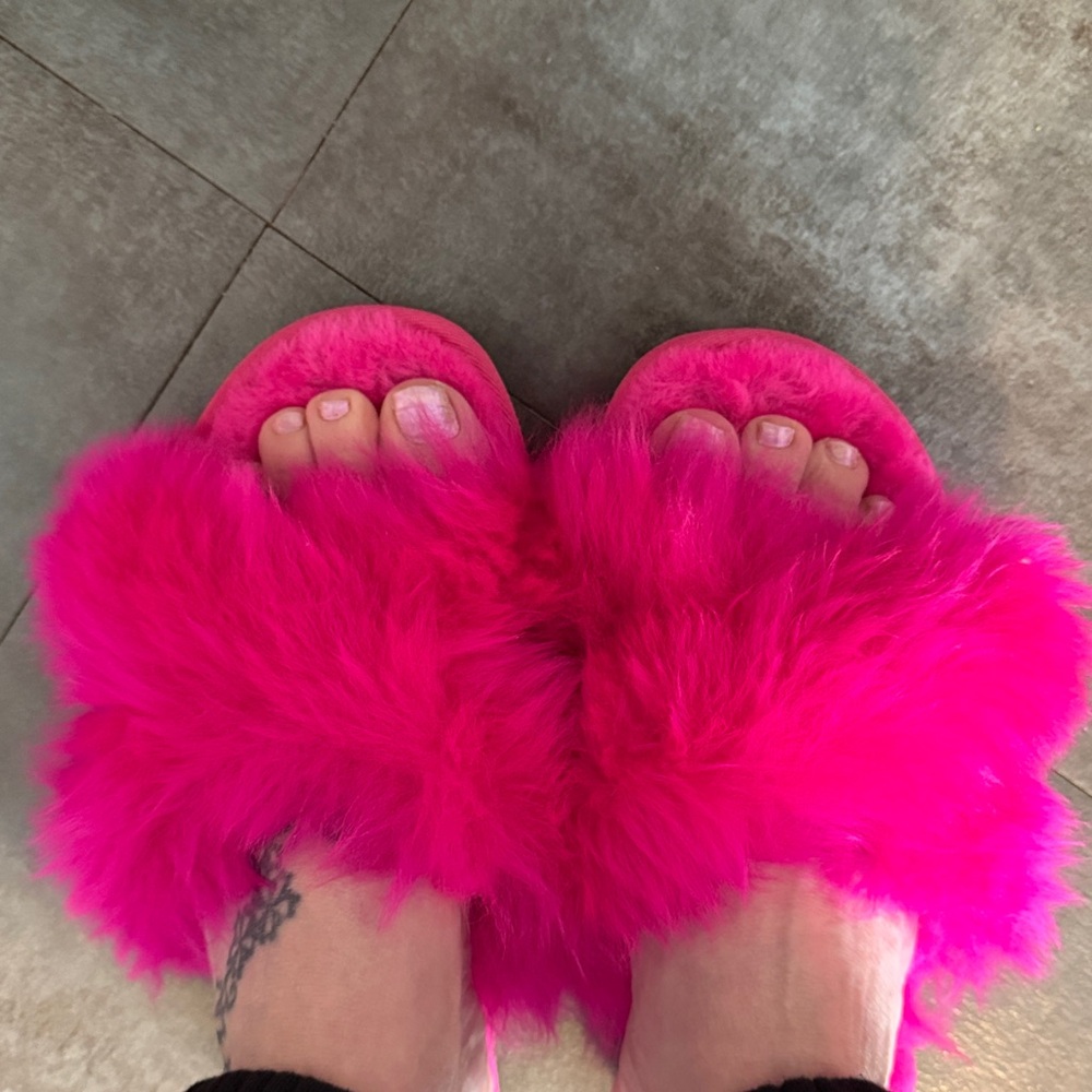 Ugg furry slides - Picture 5 of 7